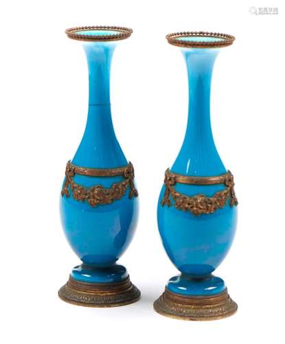 Par de jarras em porcelana em tons de azul (2)