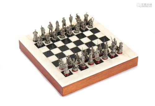 Tabuleiro de xadrez em mármore c/caixa em madeira