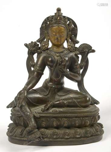 "Tara assise sur une fleur de lotus" en bronze à p...