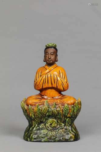 Bouddha assis en porcelaine polychrome
Chine XXème siècle – ...