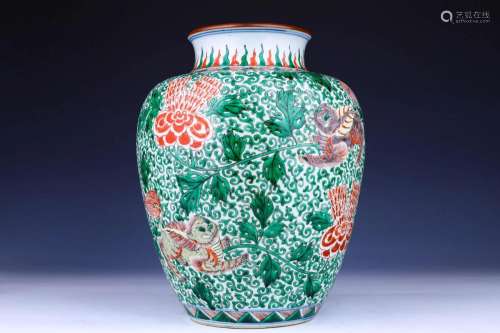 Famille Verte Kangxi Style Lion and Peony Guan Shaped