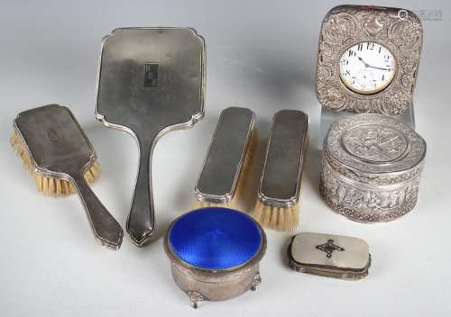 A small group of silver items, including a George V silver a...