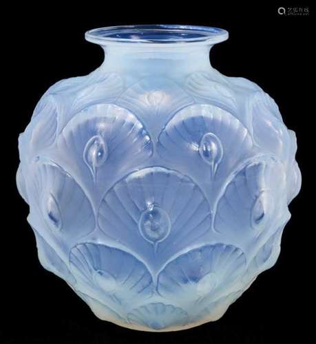 Sabino opalescent glass vase, decorated with a peacock patte...