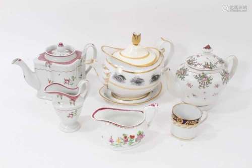 Collection of English ceramics, including a Worcester teapot...