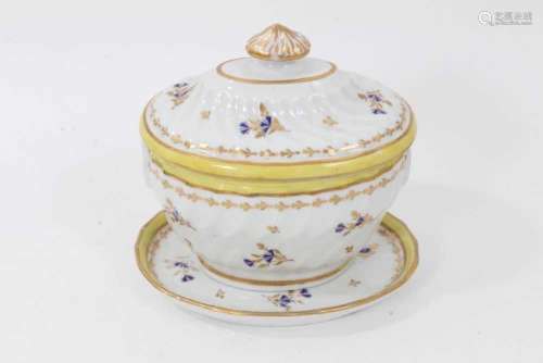 A Chamberlains Worcester sucrier and cover and teapot stand,...