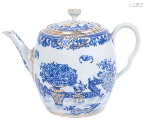 Worcester blue printed Bat pattern teapot and cover, circa 1...