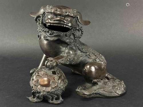 Chinese or Japanese Bronze Foo Lion