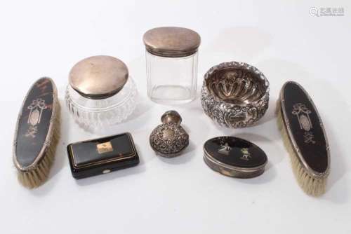 Selection of late 19th/early 20th century silver and other i...