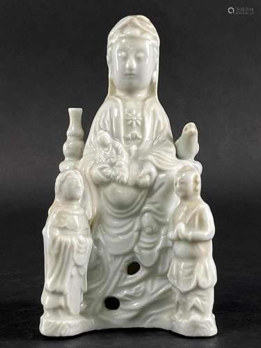 Antique Chinese Seated Blanc de Chine Guanyin