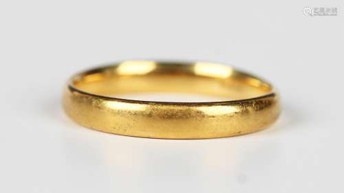 A 22ct gold wedding ring, weight 4.6g, ring size approx R1/2...