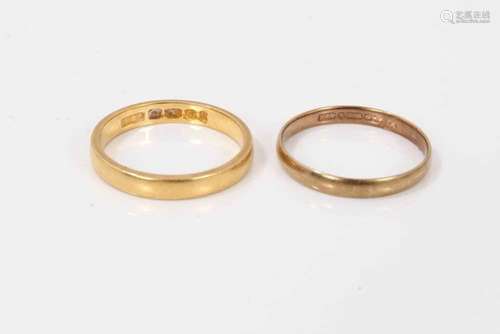 22ct gold wedding ring and a 9ct gold wedding ring