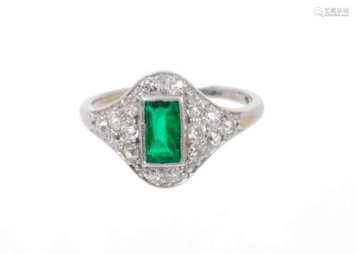 Art Deco emerald and diamond ring with a central rectangular...