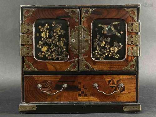 Antique Japanese Abalone Inlaid Jewelry Chest