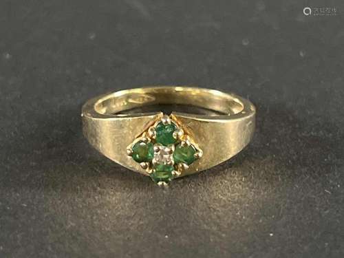 14K Gold Diamond and Emerald Lady Ring, Size 6