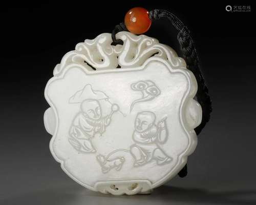 A CHINESE WHITE JADE PLAQUE, 19TH CENTURY