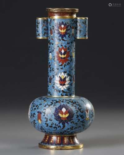 A CHINESE CLOISONNÃ‰ ENAMEL 'ARROW' VASE, 17TH CENTU...