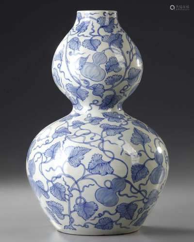 A CHINESE BLUE AND WHITE DOUBLE GROUD VASE, YUAN-STYLE,