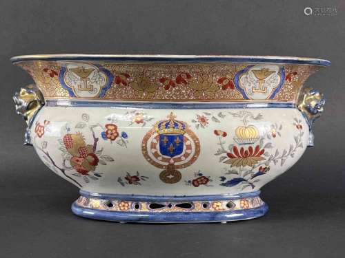 Large Armorial French Chinoiserie Samson Tureen