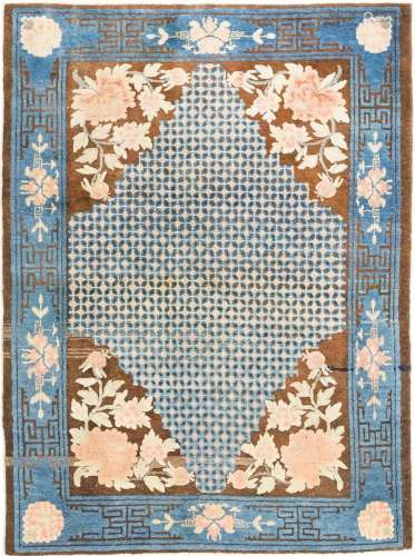 Chinese Antique Handknotted Carpet, 135 x 185 cm.