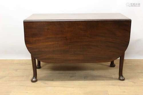 George II / III mahogany drop leaf dining table