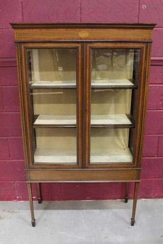 Edwardian mahogany and barber-strung display cabinet