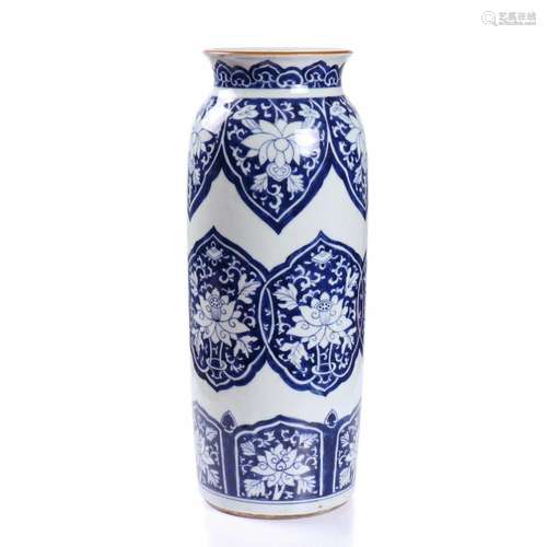 A Chinese Blue And White Porcelain Big Vase