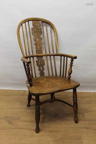 19th century ash and elm Windsor chair