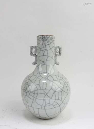 Chinese Crackleware Porcelain Vase