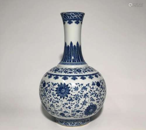 A Blue & White Porcelain Vase