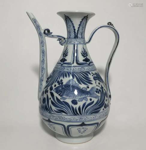 A Blue & White Porcelain Winepot