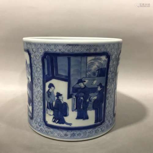 CHINESE BLUE AND WHITE BRUSHPOT