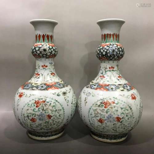 PAIR OF CHINESE WUCAI GLAZED VASES