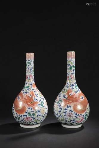 PAIR OF CHINESE FAMILLE ROSE VASES,QIANLONG MARK