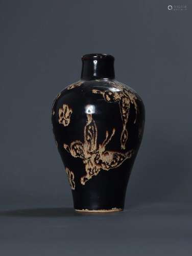 CHINESE JIZHOU WARE VASE