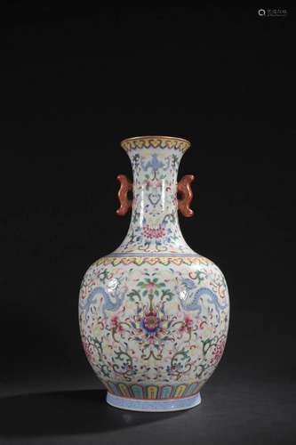 CHINESE FAMILLE ROSE VASE,JIAQING MARK