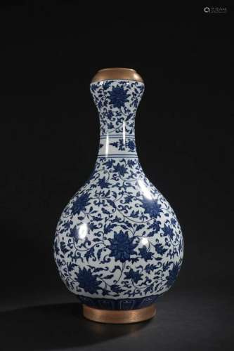 CHINESE BLUE AND WHITE GOURD VASE,QIANLONG MARK