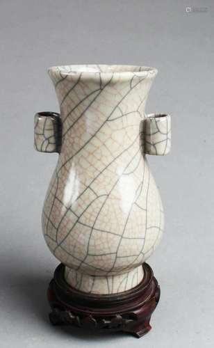 Chinese Geyao Vase