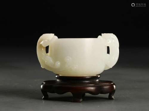 CHINESE HETIAN JADE CUP WITH WOOD STAND