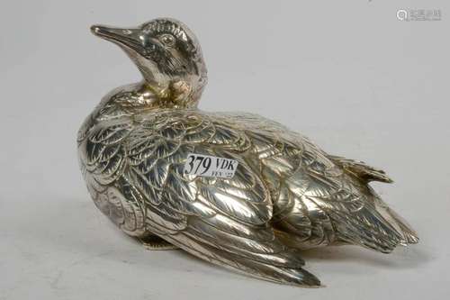 "Canard" en bronze argenté. Signé. Travail japonai...