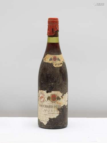 1 bouteille Musigny 1978 Bouchard Père & Fils - Etiquett...