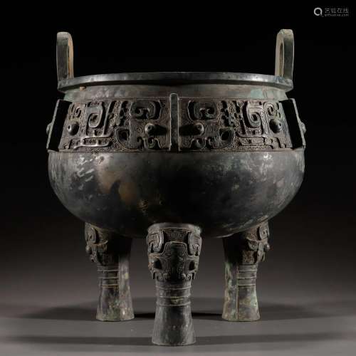 An Archaic Bronze Tripod Censer