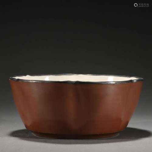 A Ting-ware Lobed Bowl