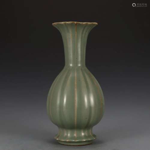 A Longquan Celadon Glazed Lobed Vase