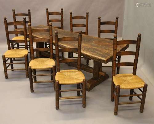 Landelijke eiken tafel + 8 gebiesde stoelen