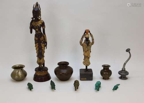 Bronzen Aziatische dame met vergulde ornamenten + drie Noord...