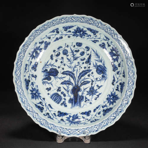 CHINESE BLUE AND WHITE PLATE, YUAN DYNASTY