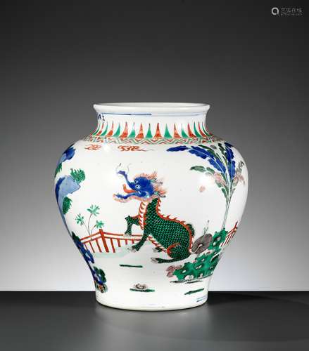 A WUCAI ‘BEASTS’ BALUSTER JAR, QING DYNASTY