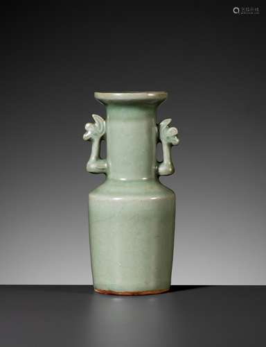 A LONGQUAN CELADON KINUTA (MALLET) VASE WITH PHOENIX HANDLES...