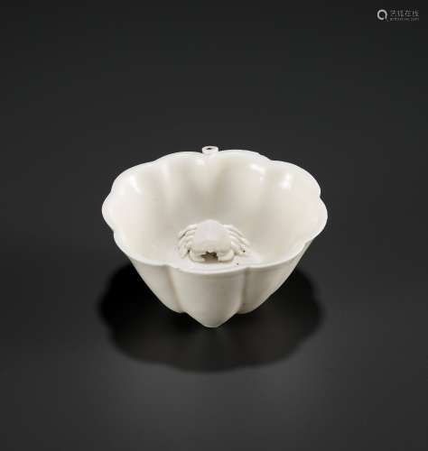 A DEHUA ‘CRAB AND LOTUS’ WASHER AND WATERDROPPER, EARLIER QI...