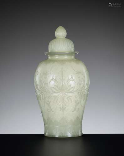 A MUGHAL-STYLE CELADON JADE VASE AND COVER, QING DYNASTY